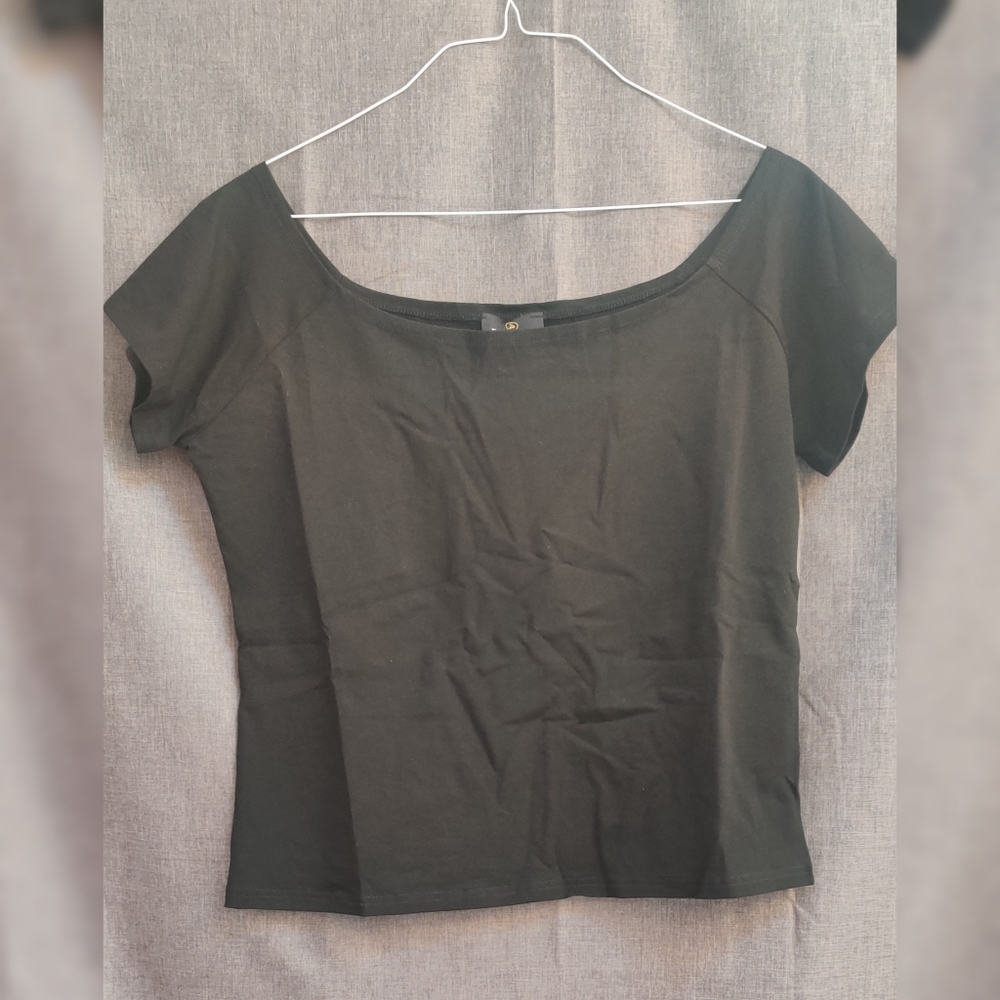 Shoulder Tee-Shirt